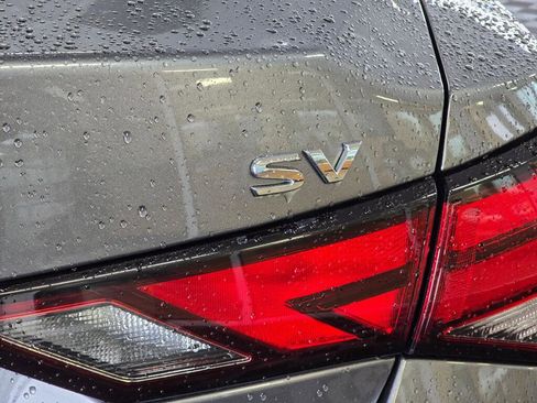 Used 2024 Nissan Sentra SV FWD image 14