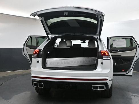 New 2026 Volkswagen Atlas Cross Sport SEL Premium R-Line AWD/4WD image 38