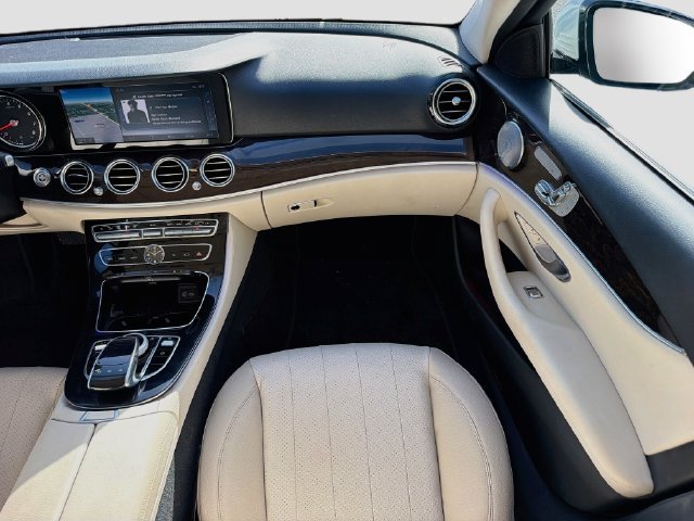 Used 2017 Mercedes-Benz E 300 image 17