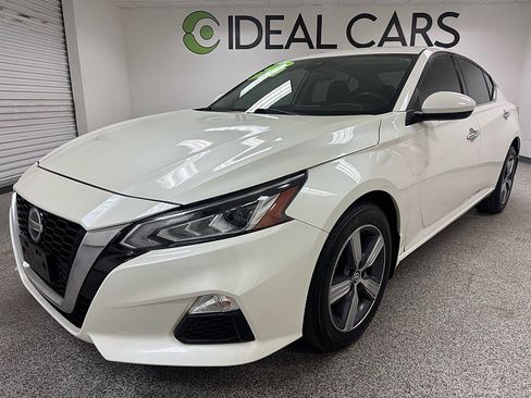 Used 2021 Nissan Altima 2.5 SV image 1