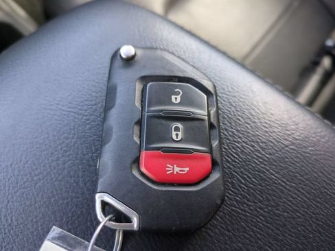Used 2021 Jeep Wrangler Unlimited Sahara w/ Safety Group AWD/4WD image 34