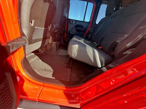 New 2026 Jeep Wrangler Unlimited Rubicon AWD/4WD image 28