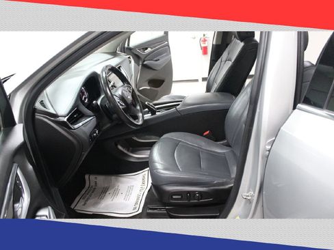 Used 2019 Buick Enclave Essence image 11