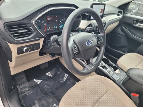 Certified 2021 Ford Escape SE image 12