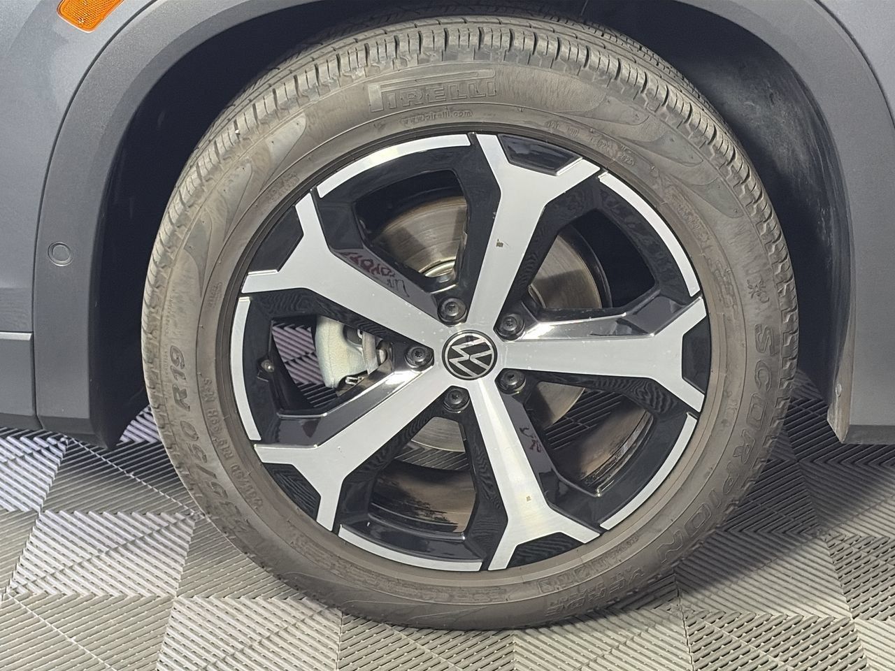 Used 2026 Volkswagen Tiguan SE FWD image 10