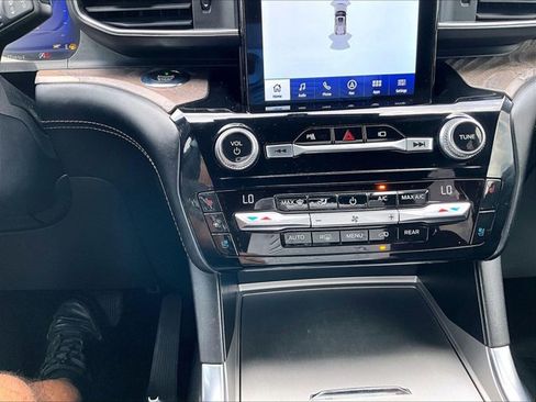 Used 2021 Ford Explorer Platinum w/ Equipment Group 601A image 24