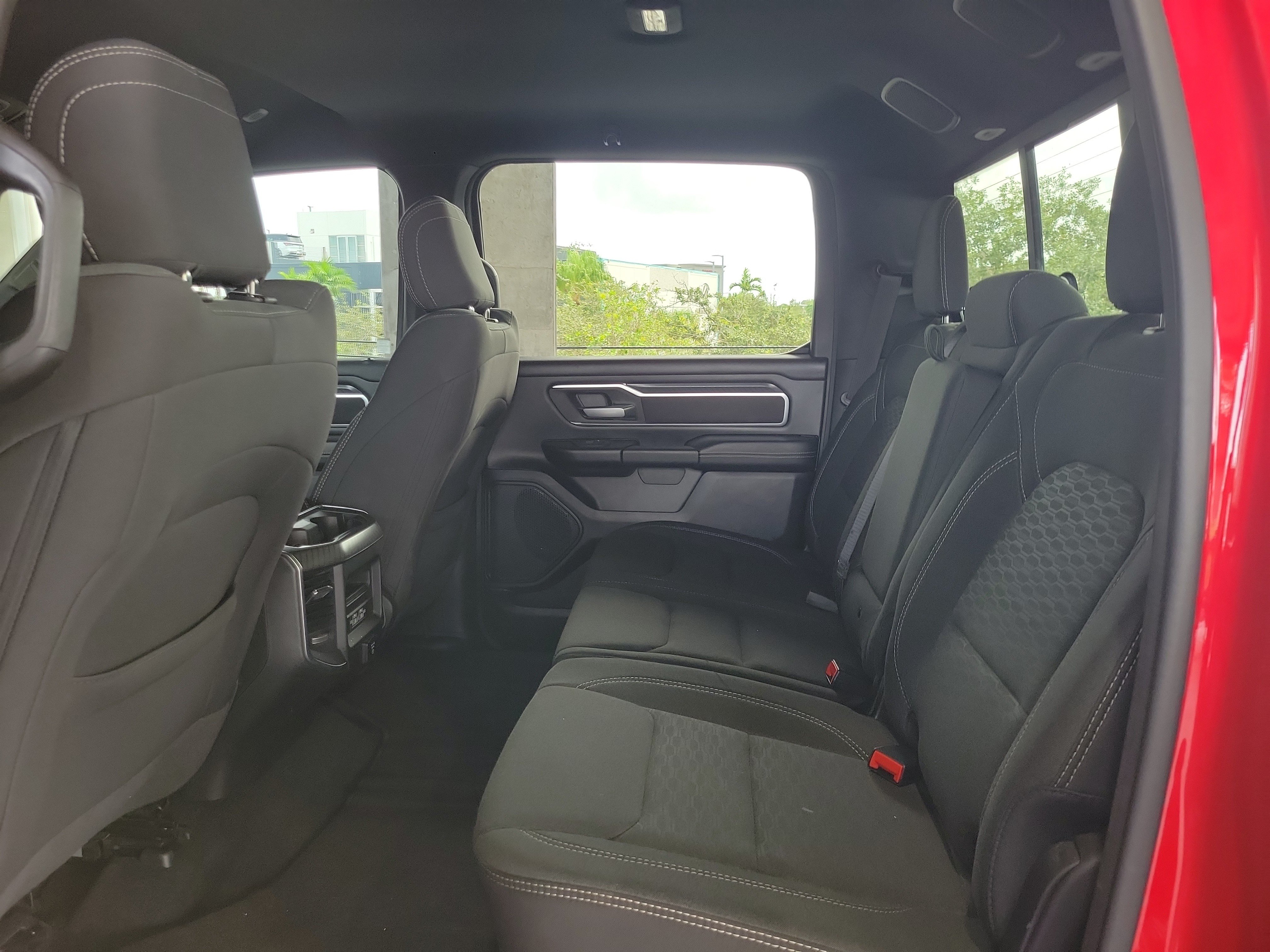 Used 2025 RAM 1500 Big Horn AWD/4WD image 9