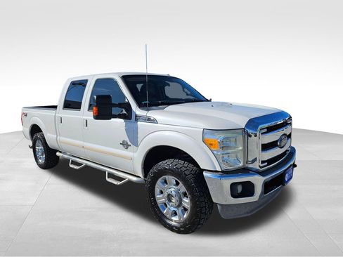 Used 2013 Ford F250 Lariat w/ Lariat Interior Pkg AWD/4WD image 4