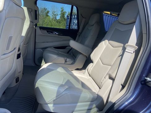Certified 2020 Cadillac Escalade Premium Luxury AWD/4WD image 34
