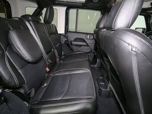 Used 2022 Jeep Wrangler Unlimited Sahara w/ Cold Weather Group image 19