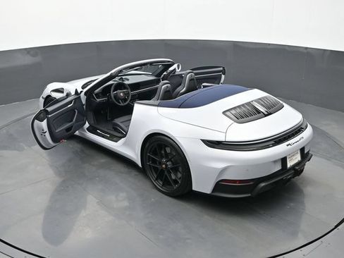 Certified 2026 Porsche 911 Carrera GTS RWD image 25
