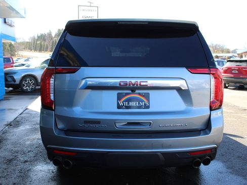 Used 2023 GMC Yukon XL Denali w/ Max Trailering Package image 4