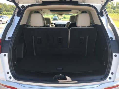 Used 2020 Buick Enclave Essence AWD/4WD image 12
