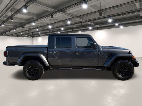 Used 2023 Jeep Gladiator Sport S image 17
