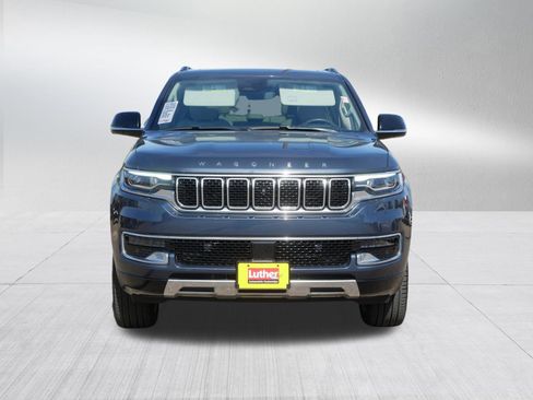 Certified 2024 Jeep Wagoneer Series III w/ Premium Group I AWD/4WD image 2