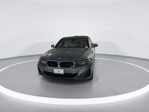 New 2025 BMW 330i xDrive Sedan w/ Convenience Package image 3