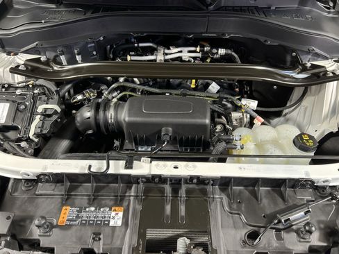 Used 2021 Ford Explorer Limited image 28