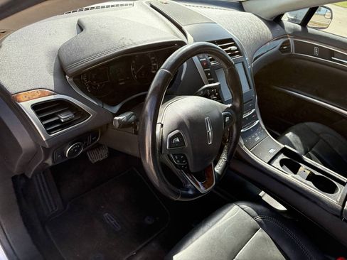 Used 2013 Lincoln MKZ FWD image 13