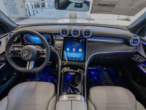 New 2026 Mercedes-Benz GLC 300 4MATIC image 8