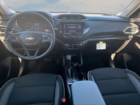 Used 2023 Chevrolet TrailBlazer LT w/ Convenience Package image 7