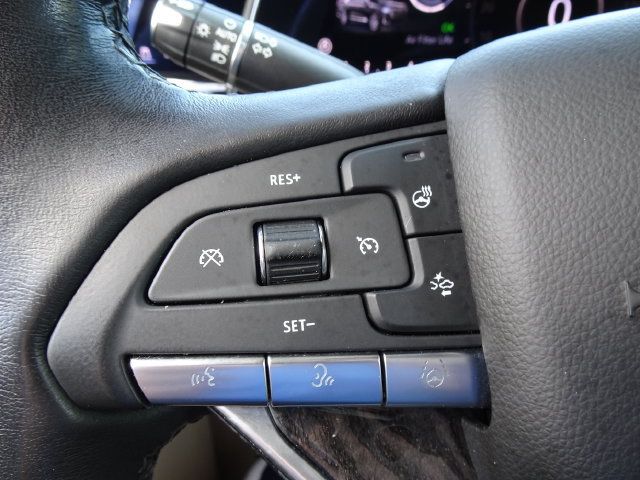 Used 2022 Cadillac Escalade Premium Luxury w/ Performance Package AWD/4WD image 30