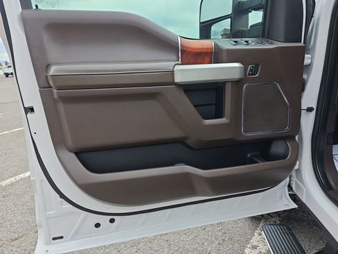 Used 2019 Ford F250 King Ranch w/ King Ranch Ultimate Package AWD/4WD image 10