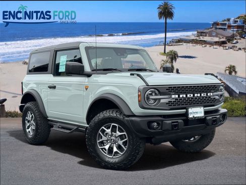 Certified 2023 Ford Bronco Badlands AWD/4WD image 1