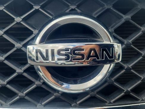 Used 2018 Nissan Frontier SV image 27