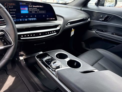Used 2024 Cadillac Lyriq Sport image 26