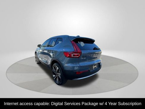 Used 2023 Volvo XC40 B5 Plus w/ Protection Package Premier image 5