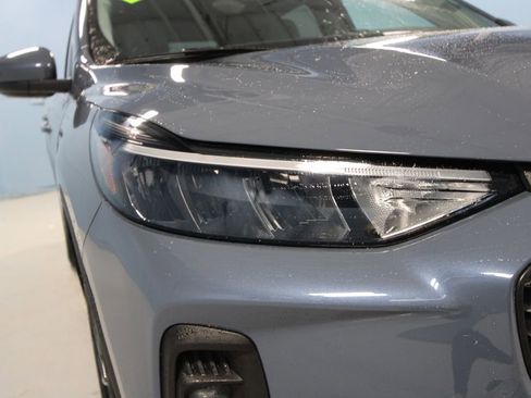 Used 2025 Ford Escape SE image 37