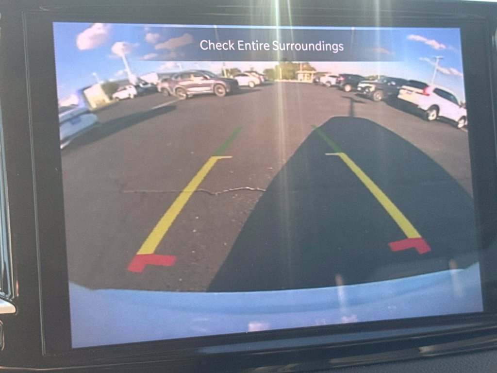 Used 2024 Chrysler Pacifica Touring-L FWD image 34