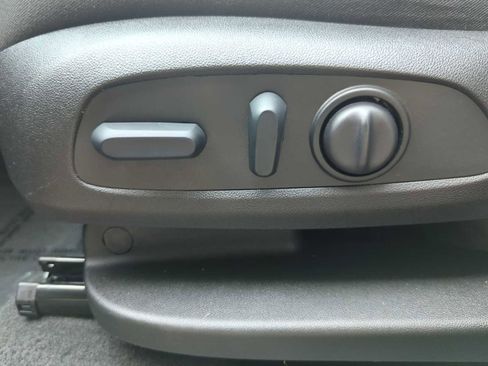 Used 2022 Chevrolet Equinox LT image 18