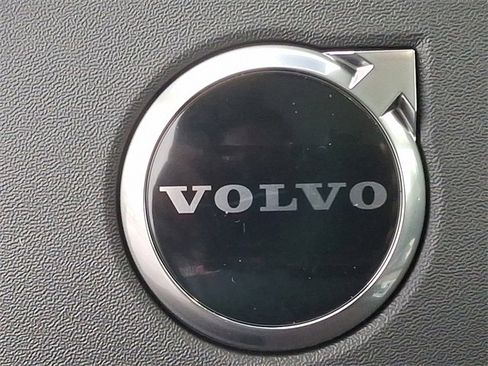 New 2026 Volvo XC90 B6 Plus w/ Protection Package Premier image 12