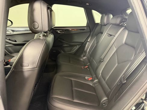 Used 2018 Porsche Macan S w/ Premium Package Plus AWD/4WD image 19