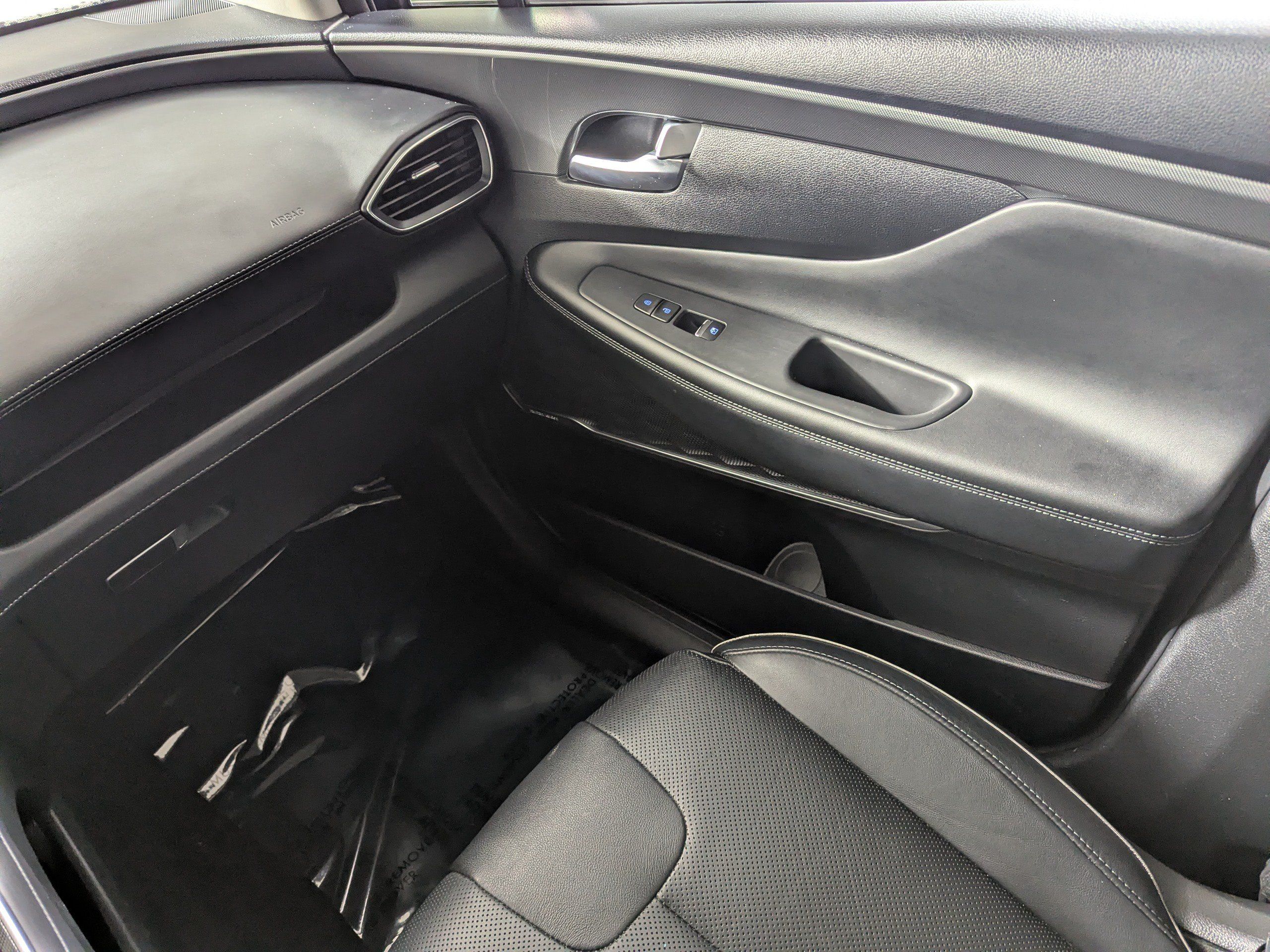 Used 2022 Hyundai Santa Fe SEL w/ Convenience + Premium Package FWD image 11