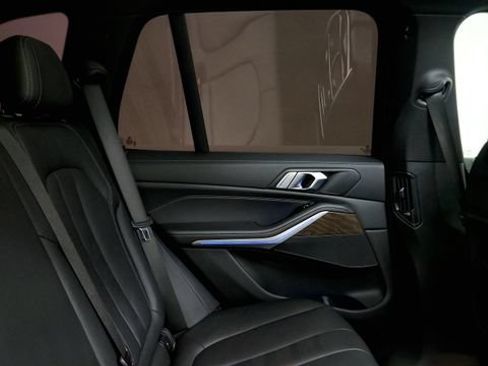 Used 2022 BMW X5 sDrive40i w/ M Sport Package RWD image 39