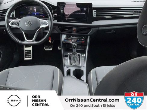 Used 2025 Volkswagen Jetta Sport FWD image 15
