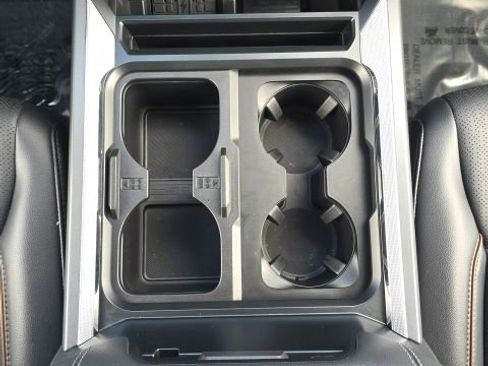 Used 2025 Ford F250 Lariat w/ Chrome Package image 43