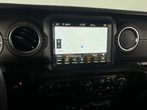 Used 2023 Jeep Wrangler Unlimited Sahara w/ Cold Weather Group image 16