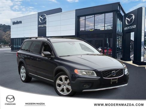 Used 2016 Volvo XC70 T5 Premier w/ Proximity Package image 1