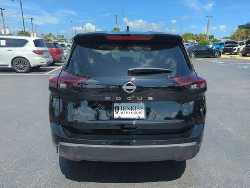 Certified 2025 Nissan Rogue S FWD image 7