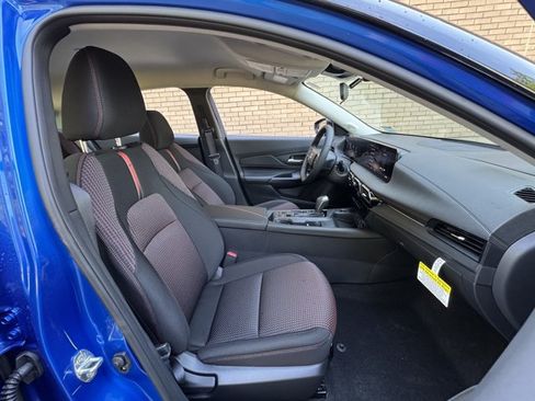 New 2026 Nissan Sentra SR w/ Floor Mat Package FWD image 8