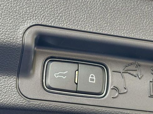 Used 2022 Ford Explorer Platinum w/ Equipment Group 601A image 36