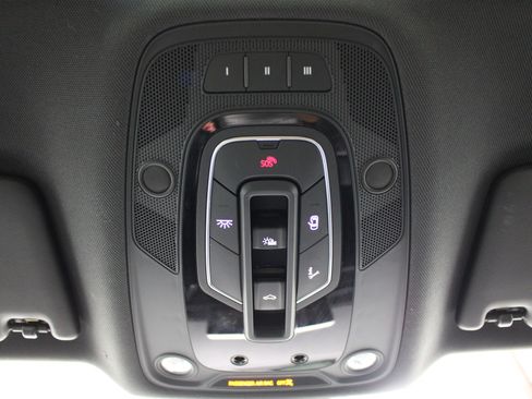 Used 2018 Audi SQ5 Premium Plus w/ Navigation Package AWD/4WD image 22