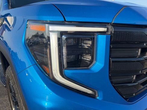 Used 2023 GMC Sierra 1500 Elevation w/ Elevation Premium Package AWD/4WD image 2