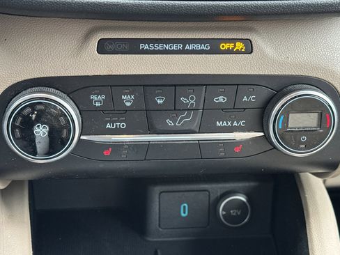 Certified 2020 Ford Escape SE image 21