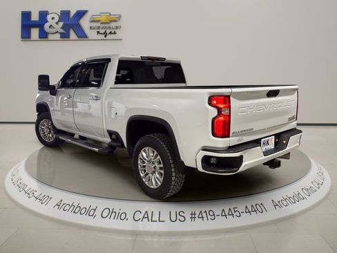 Used 2023 Chevrolet Silverado 2500 High Country image 3