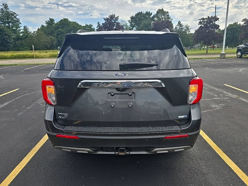 Used 2020 Ford Explorer XLT w/ Equipment Group 202A AWD/4WD image 6
