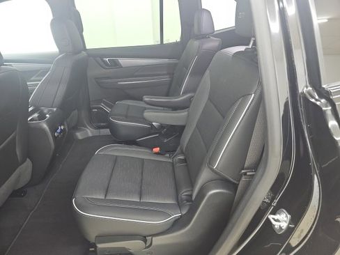 Used 2025 Buick Enclave Sport Touring image 6